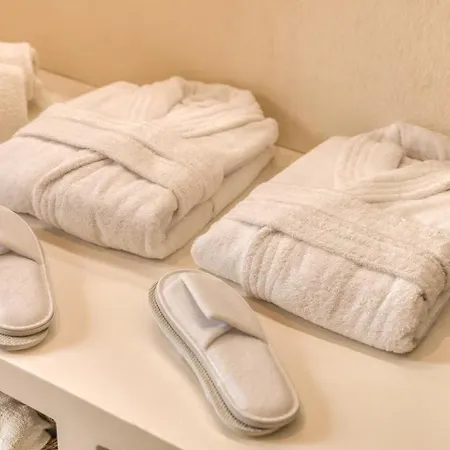 Santorini Suite, Jacuzzi & Hammam *