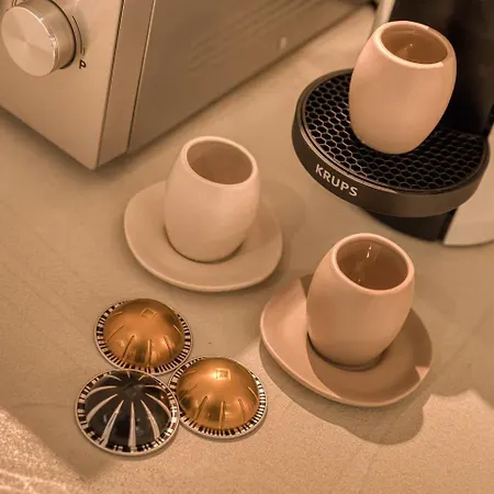 Santorini Suite, Jacuzzi & Hammam