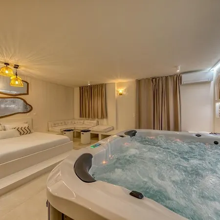 Santorini Suite, Jacuzzi & Hammam Appartement