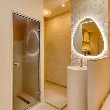 Santorini Suite, Jacuzzi & Hammam *