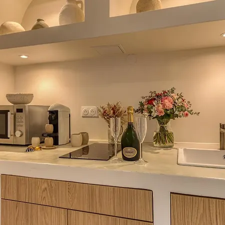 Santorini Suite, Jacuzzi & Hammam Esbly